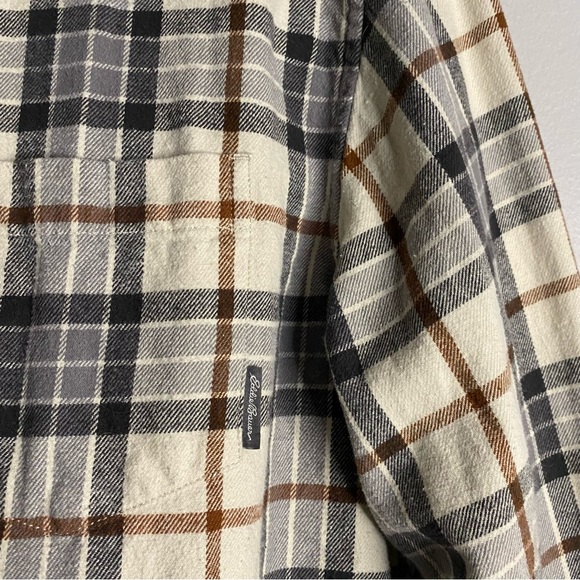 Eddie Bauer Men's Cream Plaid Button-Down Flannel Shirt - Picture 5 of 9